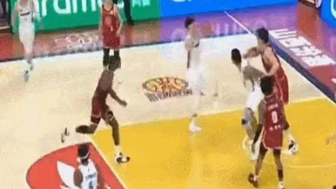 “日本球星4000万欧元转会后迷失：骗球风波发酵+29次失误，重创皇马28岁中场关键人物”